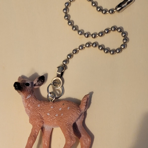 New Doe ceiling fan/light pull. Decorative animal - Picture 1 of 1